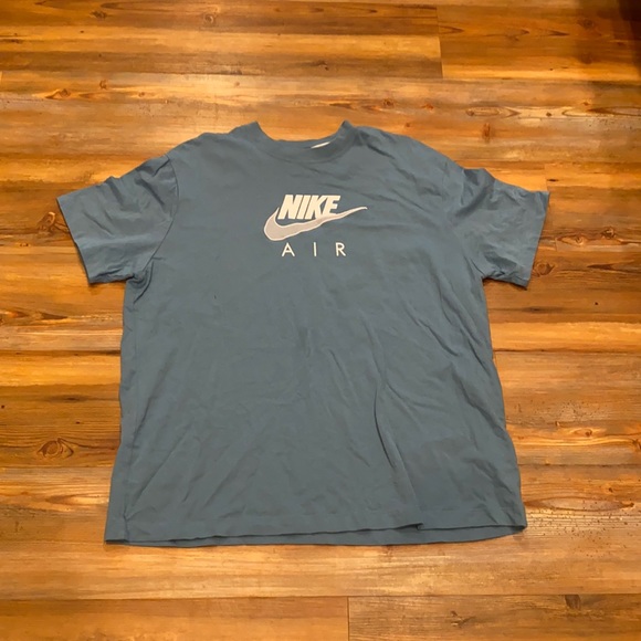 Nike Tops - Nike t shirt